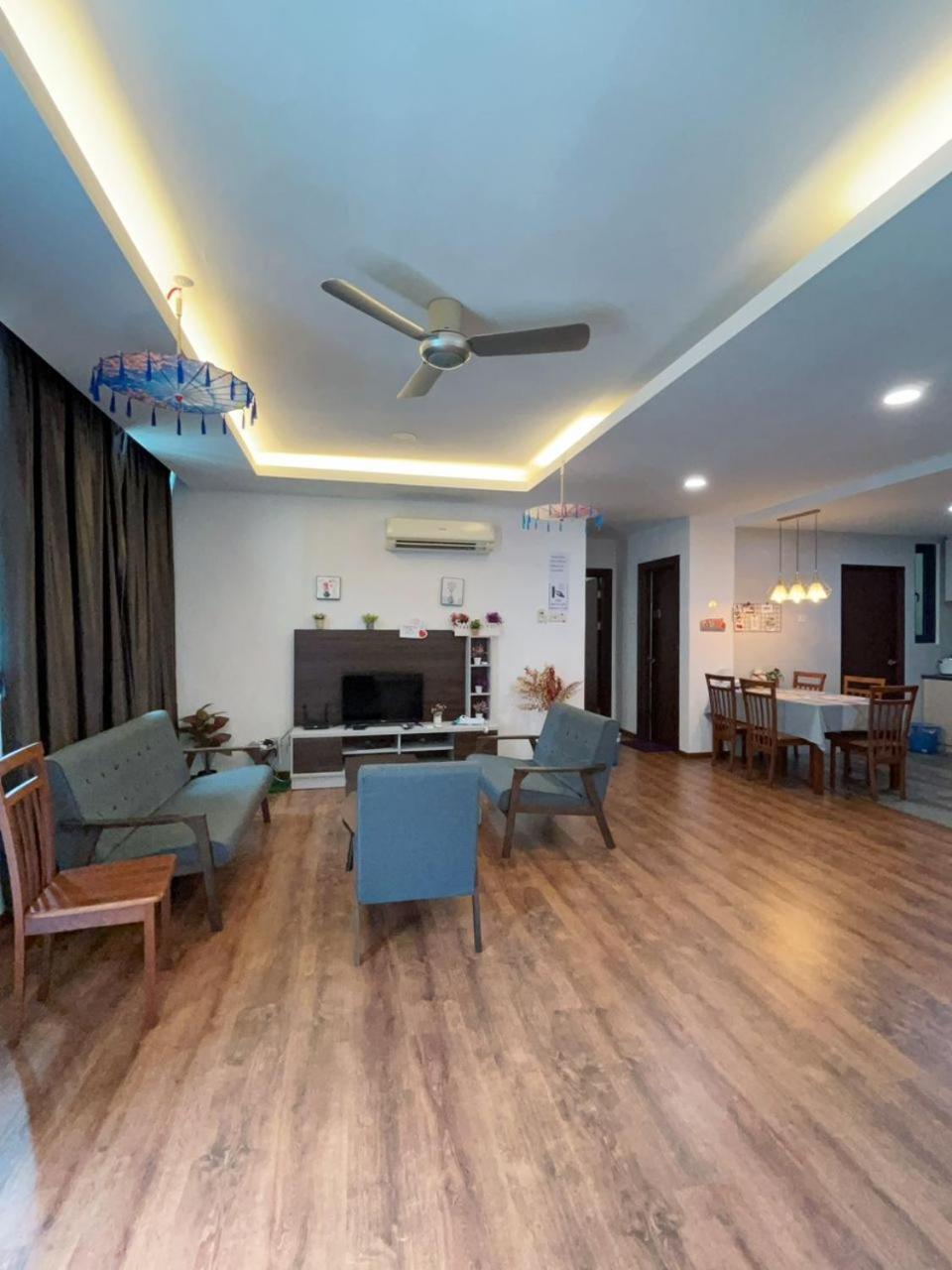 Vivacity Megamall Jazz Suites ,2-8 Pax , 3 Br Apartment Kuching
